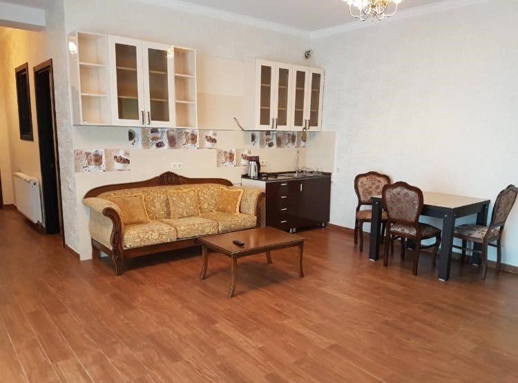 Marialuis Hotel Tbilisi ภายนอก รูปภาพ